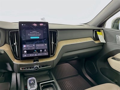 2026 Volvo XC60 Plus