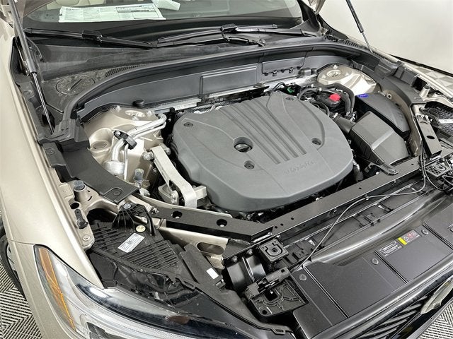 2026 Volvo XC60 Plus