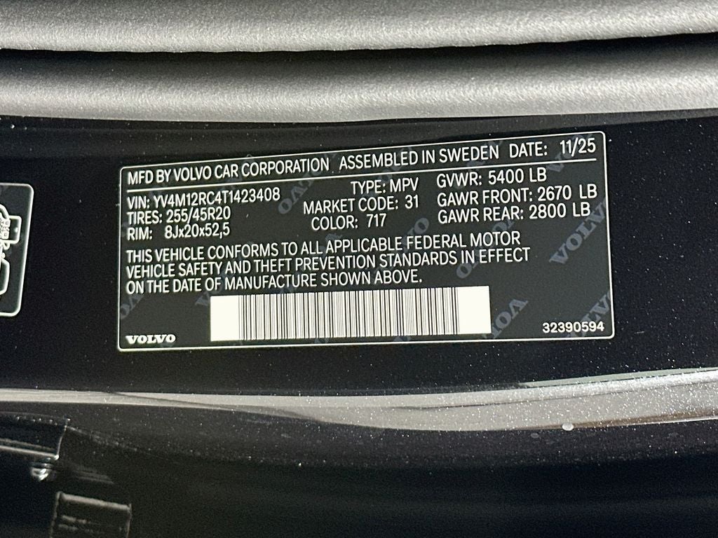 2026 Volvo XC60 B5 Plus