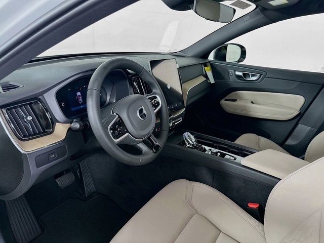 2026 Volvo XC60 Plus