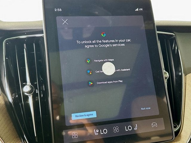 2026 Volvo XC60 Plus