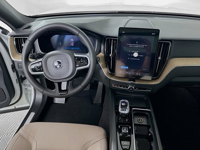 2026 Volvo XC60 Plus