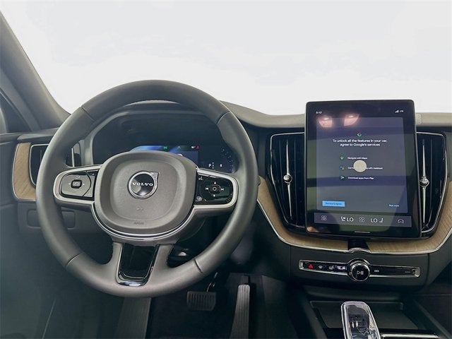 2026 Volvo XC60 Plus