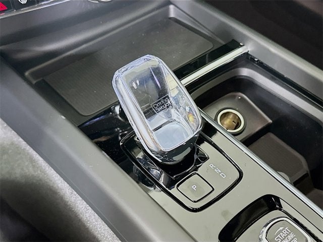 2026 Volvo XC60 Plus