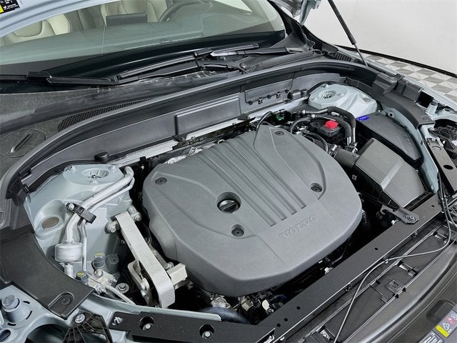 2026 Volvo XC60 Plus