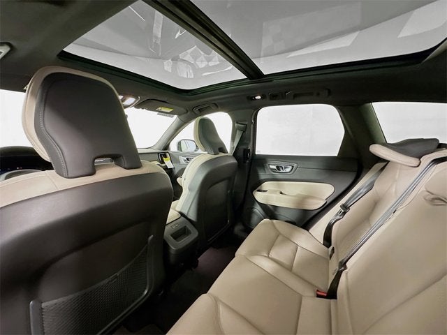 2026 Volvo XC60 Plus