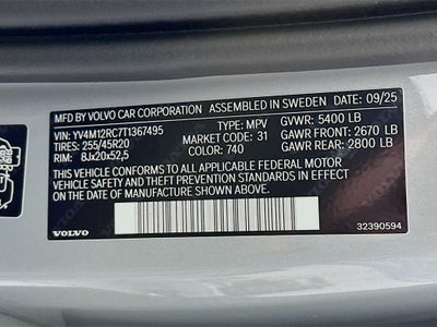 2026 Volvo XC60 B5 Plus