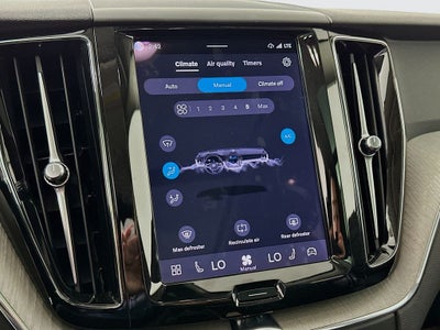 2025 Volvo XC60 B5 Plus