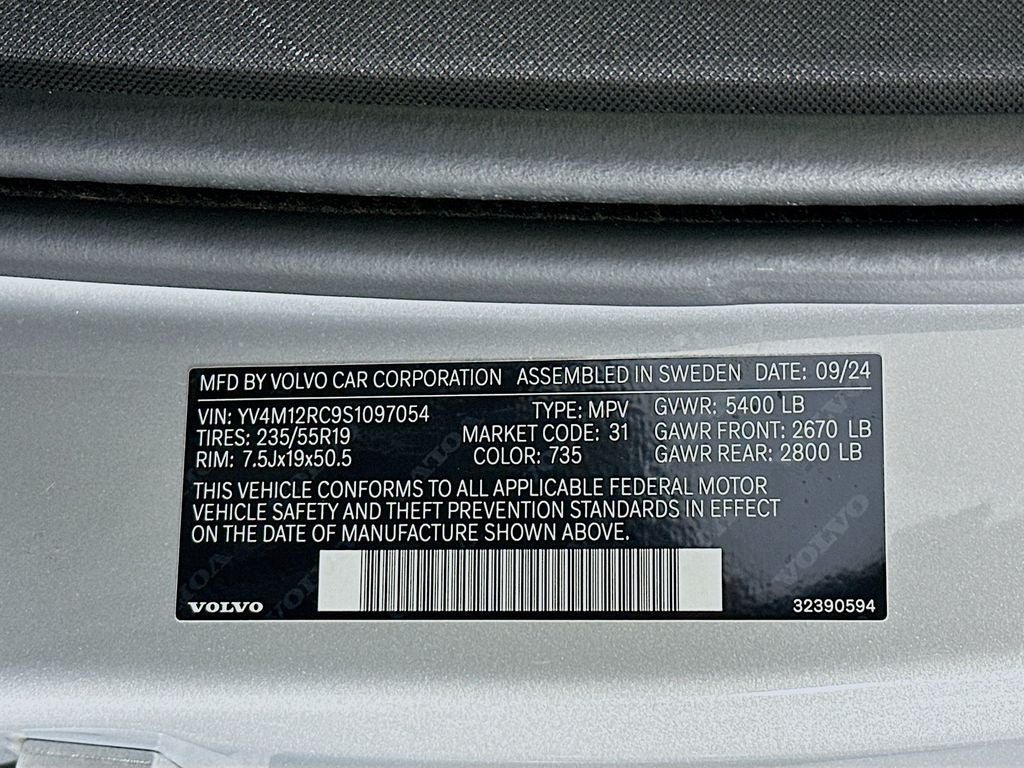2025 Volvo XC60 B5 Plus